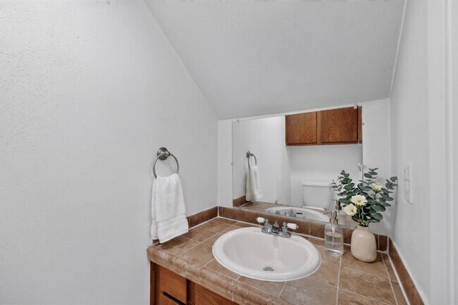 Building Photo - 8418 Fathom Cir