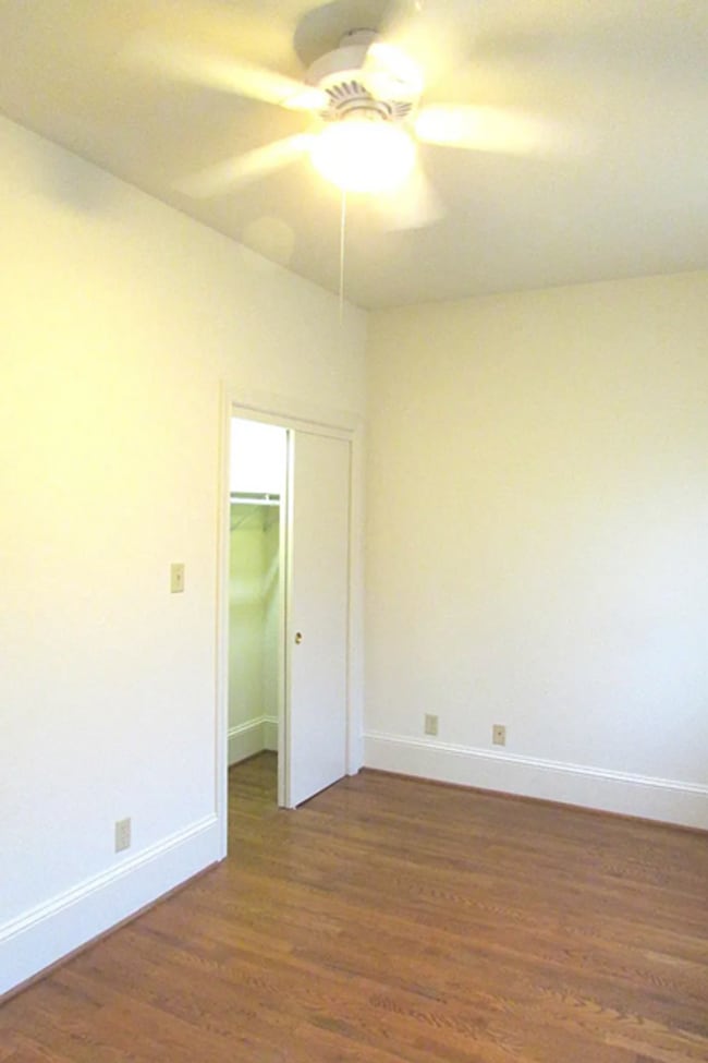 Building Photo - 3 S Plum St