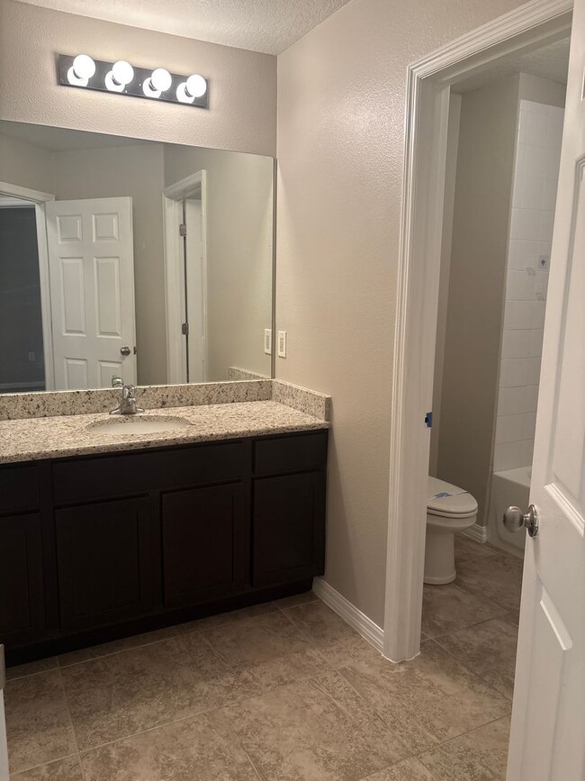 Building Photo - Beautiful 2-Story Townhome in Battaglia Subdivision, St. Cloud, FL