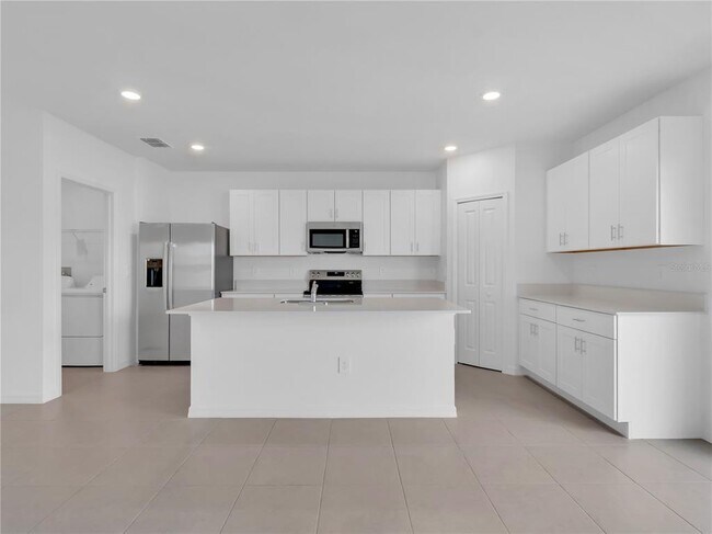 Building Photo - 5771 Red Kite Dr