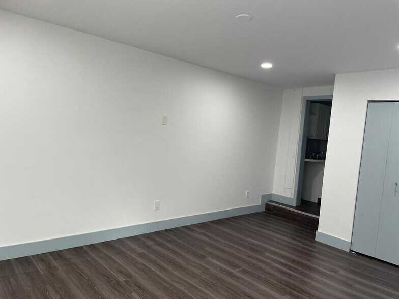 Building Photo - 8030 NW 36th Pl