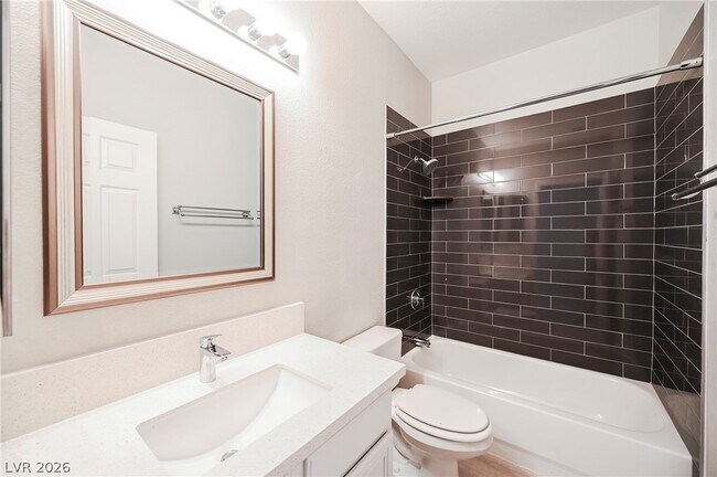 Building Photo - 490 Beaconwood St