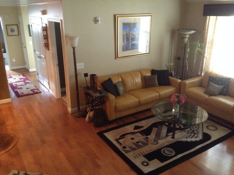 Living room with loft above left - 1518 Enyart Way