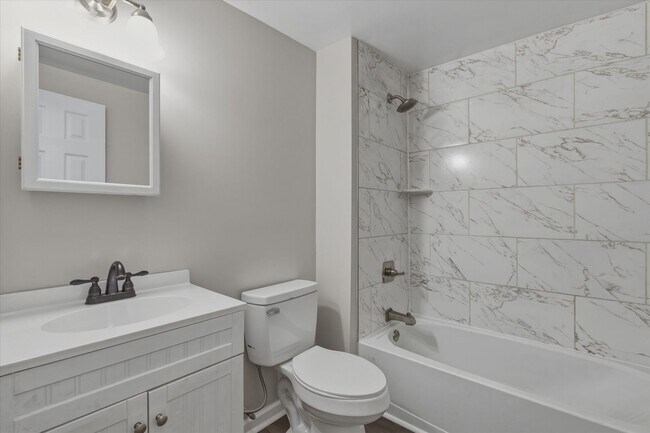 Building Photo - 720 Forbes St