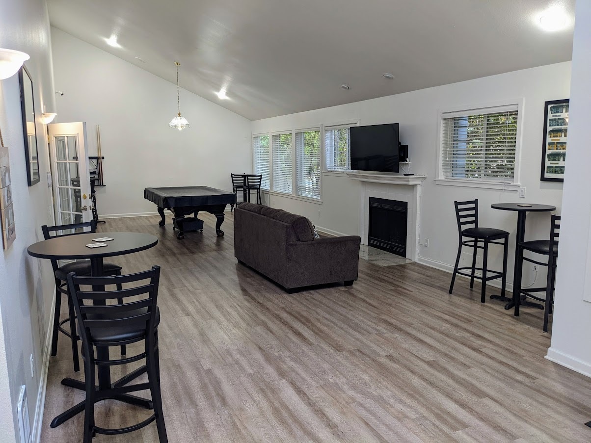 Building Photo - 10026 NE 127th Pl