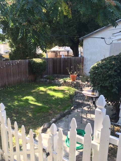 Private Yard - 3226 Montrose Ave