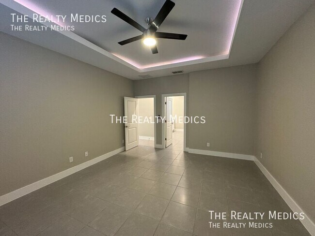 Building Photo - 119 Lily Ln