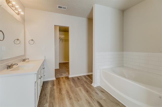 Building Photo - 260 Ariel Ln