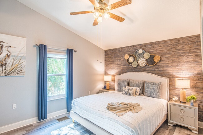 Building Photo - 2247 S Waterman Dr