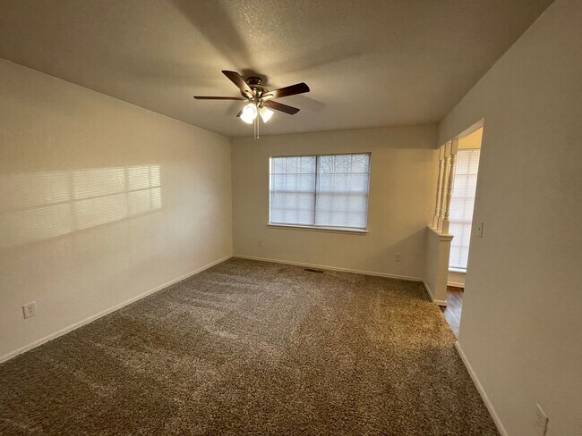 Building Photo - 3 bedroom home for rent in Edmond near W 15th Street and Santa Fe!  2 baths, 2 car garage + fence...