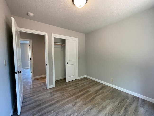 Building Photo - Private Valley Remodeled Home In Damascus 3Bd/2.5Ba with Basement!!! Beautiful Deck with Amazing ...