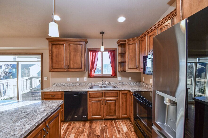 Building Photo - 5512 South Culbert Avenue