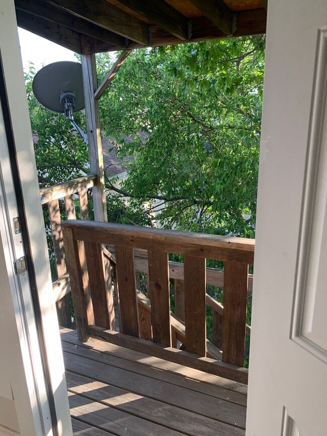 Building Photo - 70-72 Broadway-Unit 8