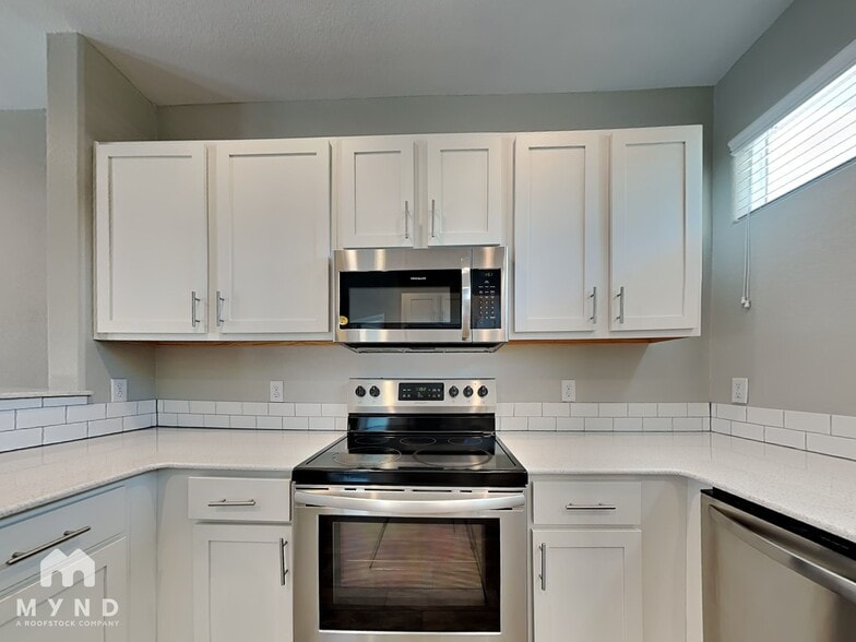 Building Photo - 1742 N Reno Dr