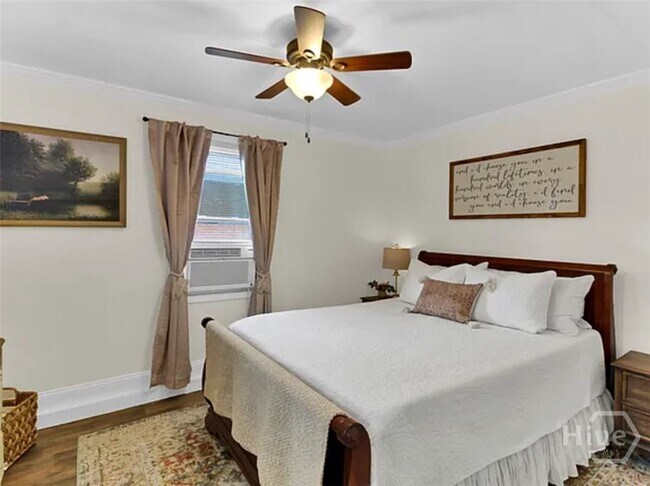 Building Photo - 304 E Fourth St