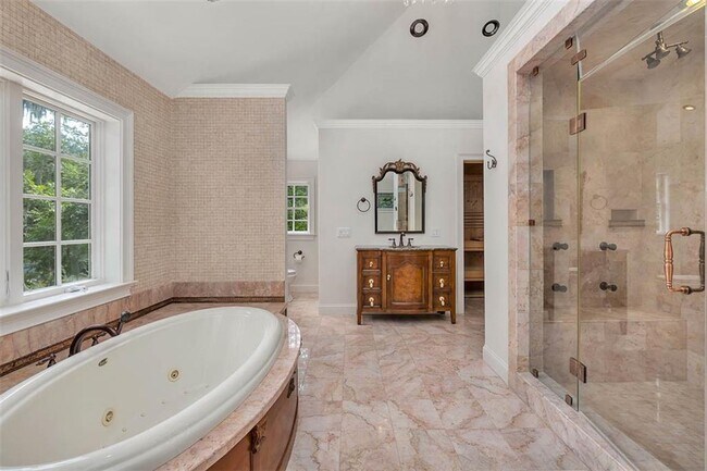 Building Photo - 210 Settlers Rd