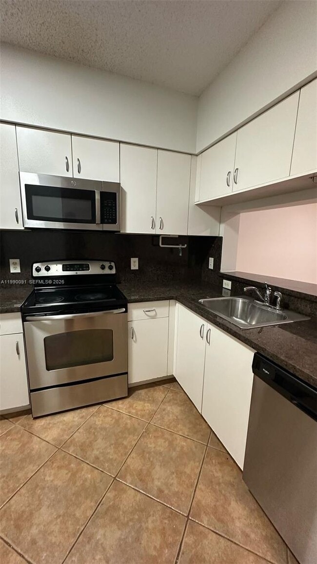 Building Photo - 50 Key W Ct