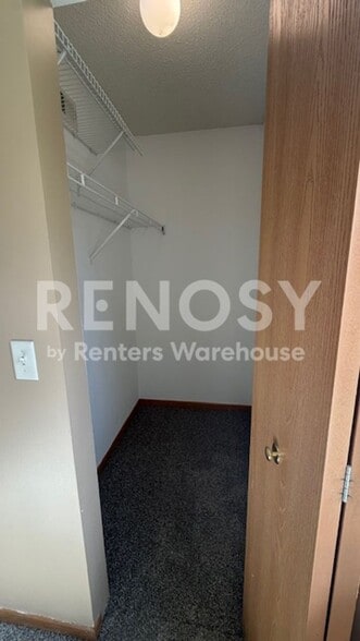 Building Photo - 15537 Foghorn Ln