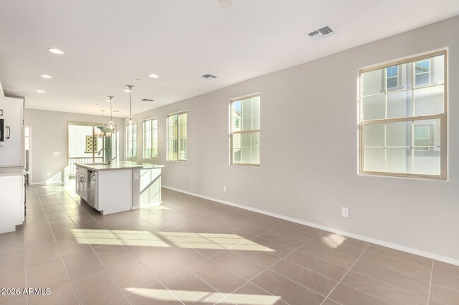 Building Photo - 1677 E Chelsea Ln