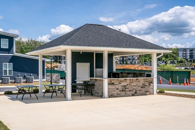 Building Photo - 1576 Port Hills Dr