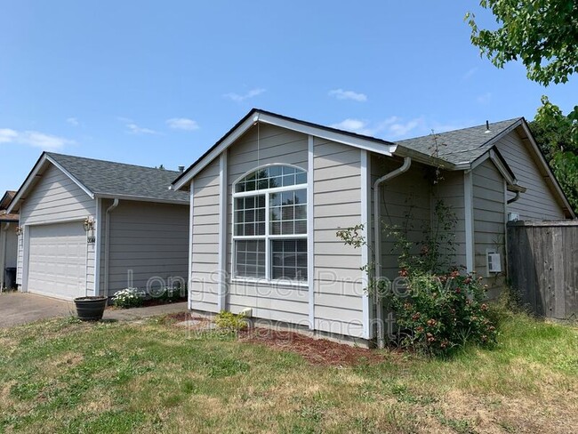 Building Photo - 3044 NE Glacier Way