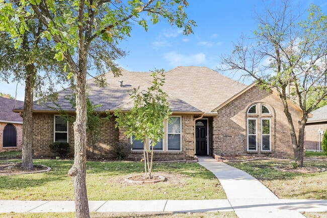 Building Photo - 410 W Jefferson St