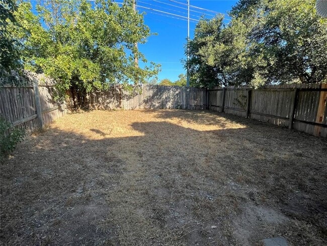 Building Photo - 9113 Japonica Ct