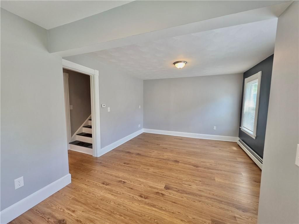 Building Photo - 5 Greystone Ave
