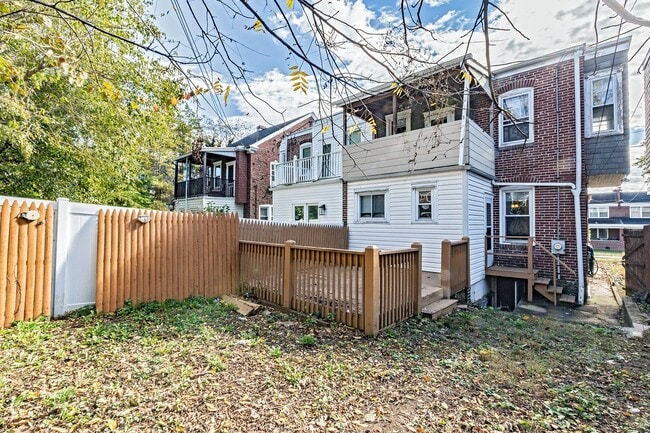 Building Photo - Updated 3 bedroom home in the City with re...