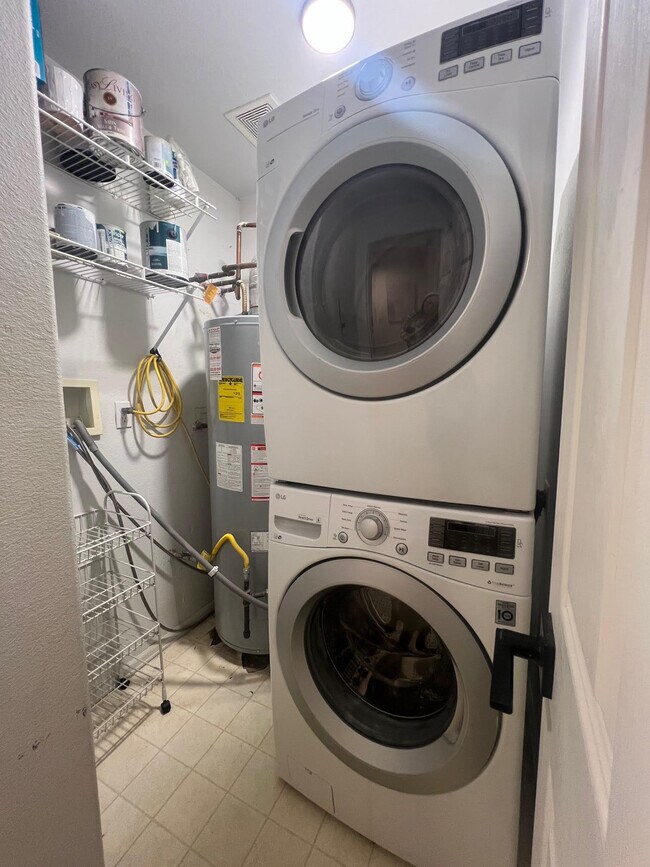 Building Photo - 8400 S Upham Way