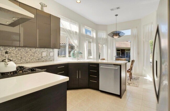 Building Photo - 38635 Orangecrest Rd