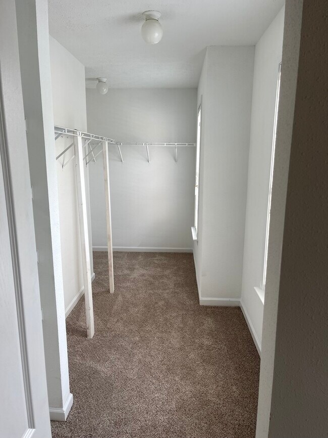 Building Photo - 1605 Matthew Allen Cir