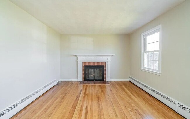 Building Photo - 119 Florida Dr