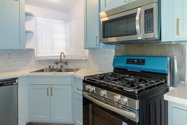 Building Photo - 3940 Hubert Ave