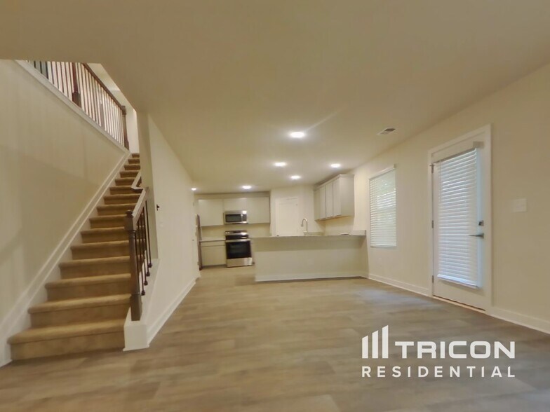 Building Photo - 742 Great Oak Pl