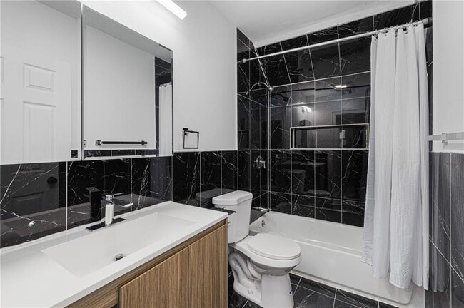 Building Photo - 30 Cypress St