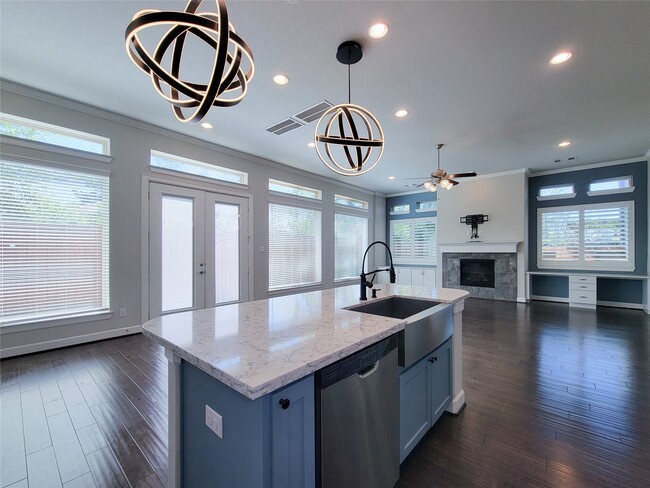 Building Photo - 935 W Lacey Garden Loop