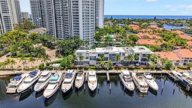 Building Photo - 3750 Yacht Club Dr