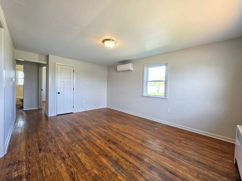 Building Photo - 2618 Creek Hill Rd