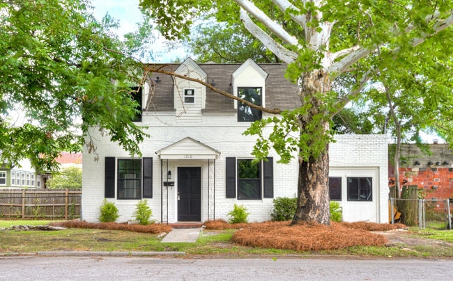 Primary Photo - 1210 Murphy St