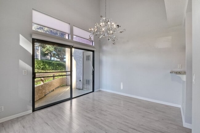 Building Photo - 1951 Swallow Ln