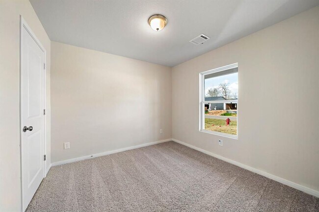 Building Photo - 266 Bluebonnet-