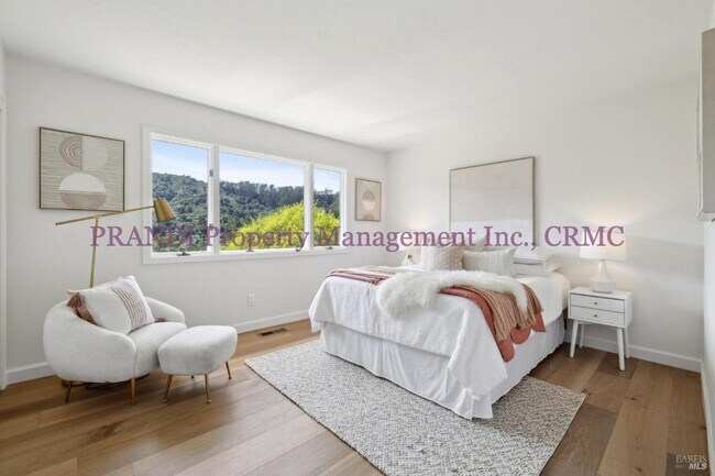 Building Photo - Quintessential Mill Valley Lifestyle in th...