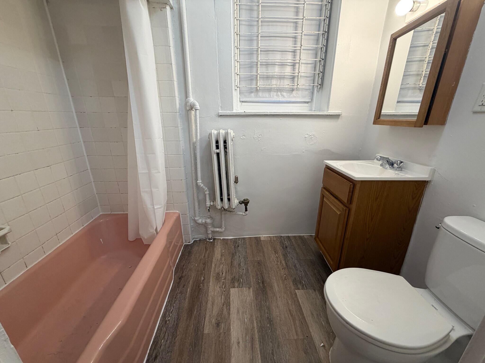 Building Photo - 131 Sutherland Rd