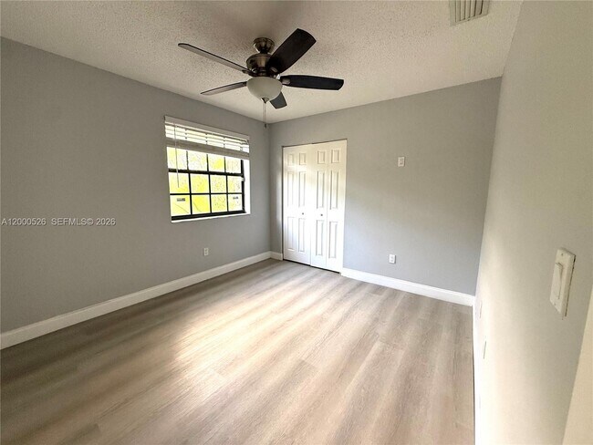 Building Photo - 802 Constitution Dr