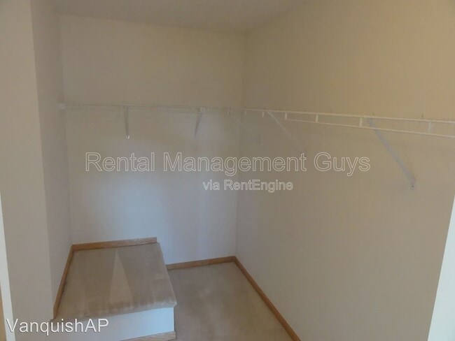 Building Photo - 1887 Wildflower Ct