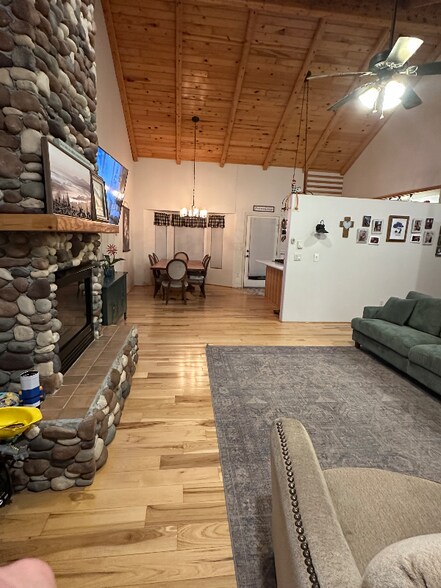 Building Photo - 1388 Newton Rd