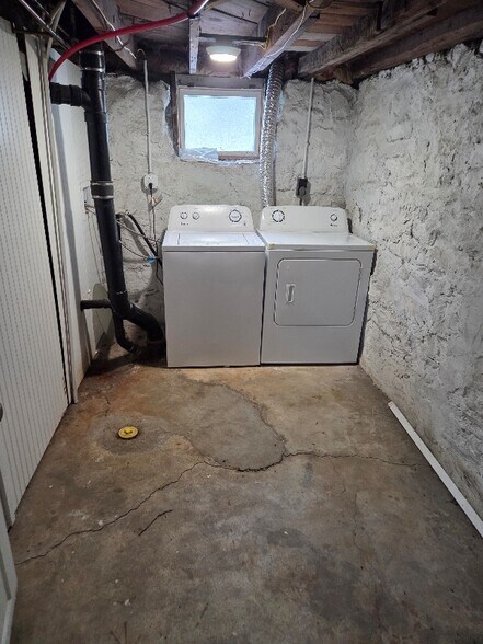 Building Photo - 5921 Harrison St