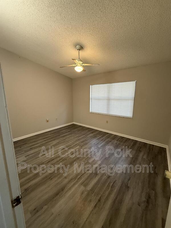 Building Photo - 1640 Crystal Park Cir