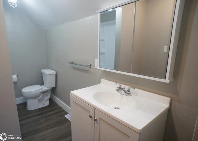 Building Photo - 1426 2nd St